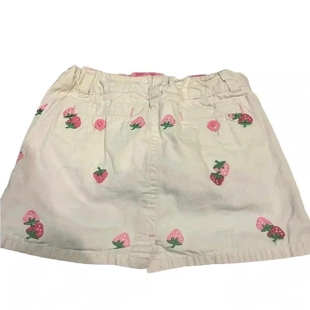 Lilly Pulitzer White Strawberry Skorts